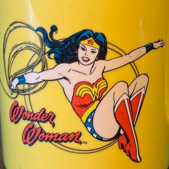 DC Comics WONDER WOMAN  Ceramic Mug ~ Superhero ~ Superheroine ~ Vandor - Picture 2 of 9